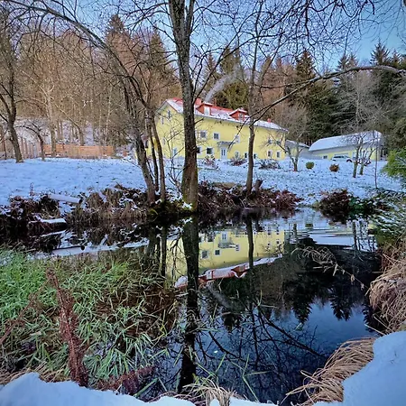 Апартаменты Huskyhausen - Schlittenhunde Erlebnisse & Urlaub Mitten In Der Natur! *